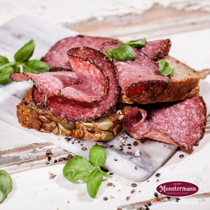 Salami mit Pfefferrand