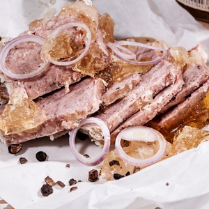 Schnauze mit Mett, Brotzeit, Wurstware
